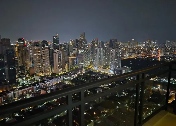 2Br In Makati Philippines, 3 Balconies, Free Pool & Sauna, Direct Mall Access Manila