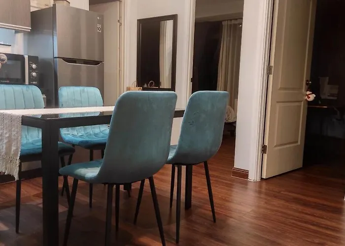 2Br In Makati Philippines, 3 Balconies, Free Pool & Sauna, Direct Mall Access