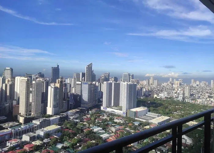 2Br In Makati Philippines, 3 Balconies, Free Pool & Sauna, Direct Mall Access