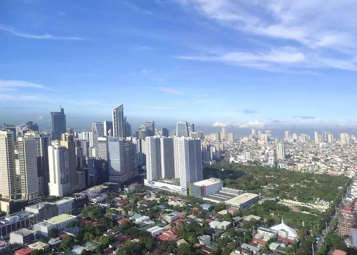 2Br In Makati Philippines, 3 Balconies, Free Pool & Sauna, Direct Mall Access