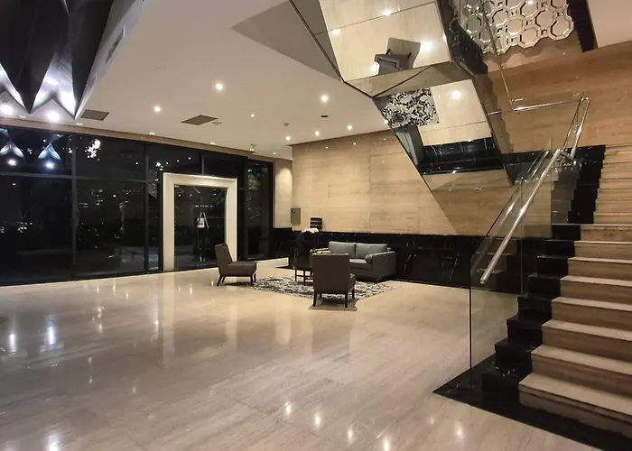 2Br In Makati Philippines, 3 Balconies, Free Pool & Sauna, Direct Mall Access Manila