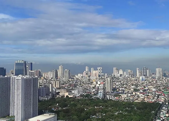 Apartamento 2Br In Makati Philippines, 3 Balconies, Free Pool & Sauna, Direct Mall Access