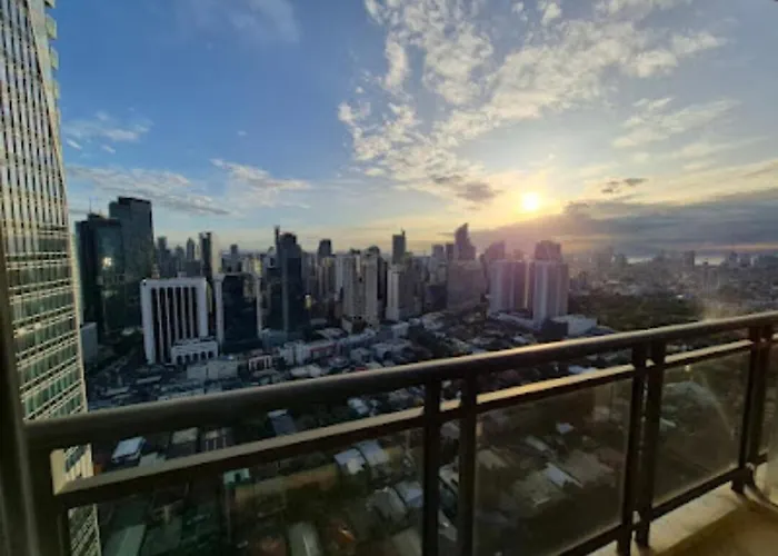 2Br In Makati Philippines, 3 Balconies, Free Pool & Sauna, Direct Mall Access Manila