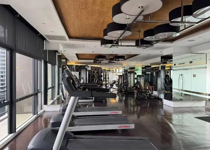 2Br In Makati Philippines, 3 Balconies, Free Pool & Sauna, Direct Mall Access *