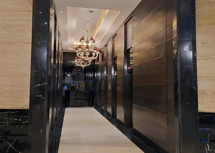 Apartamento 2Br In Makati Philippines, 3 Balconies, Free Pool & Sauna, Direct Mall Access