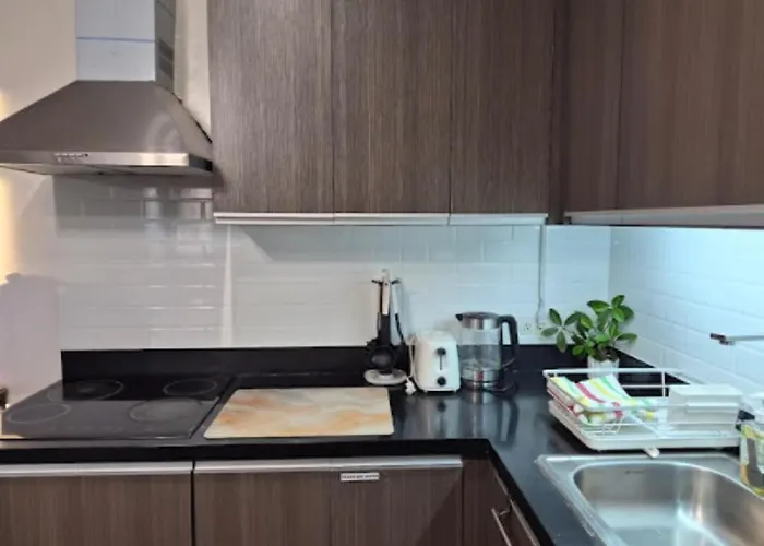 2Br In Makati Philippines, 3 Balconies, Free Pool & Sauna, Direct Mall Access Apartamento Manila