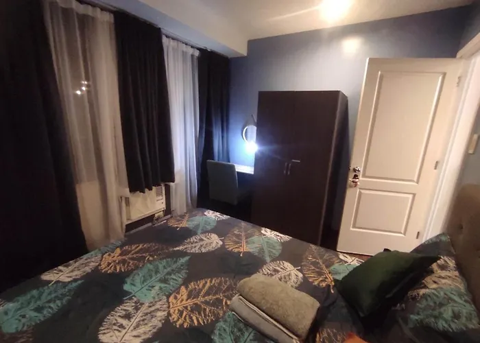 2Br In Makati Philippines, 3 Balconies, Free Pool & Sauna, Direct Mall Access